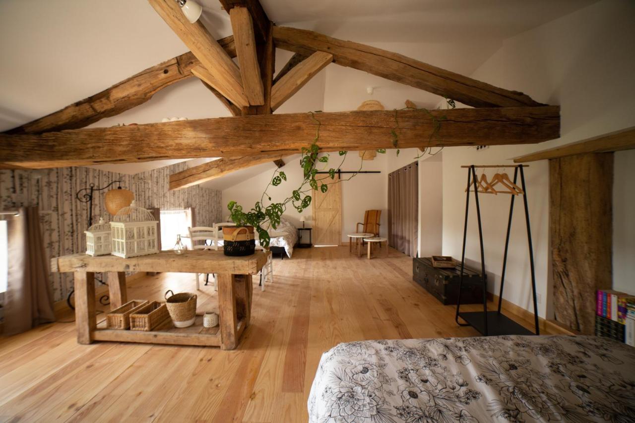 Le Clos Saint-Jean - Chambre D'Hote Lucky Luaran gambar