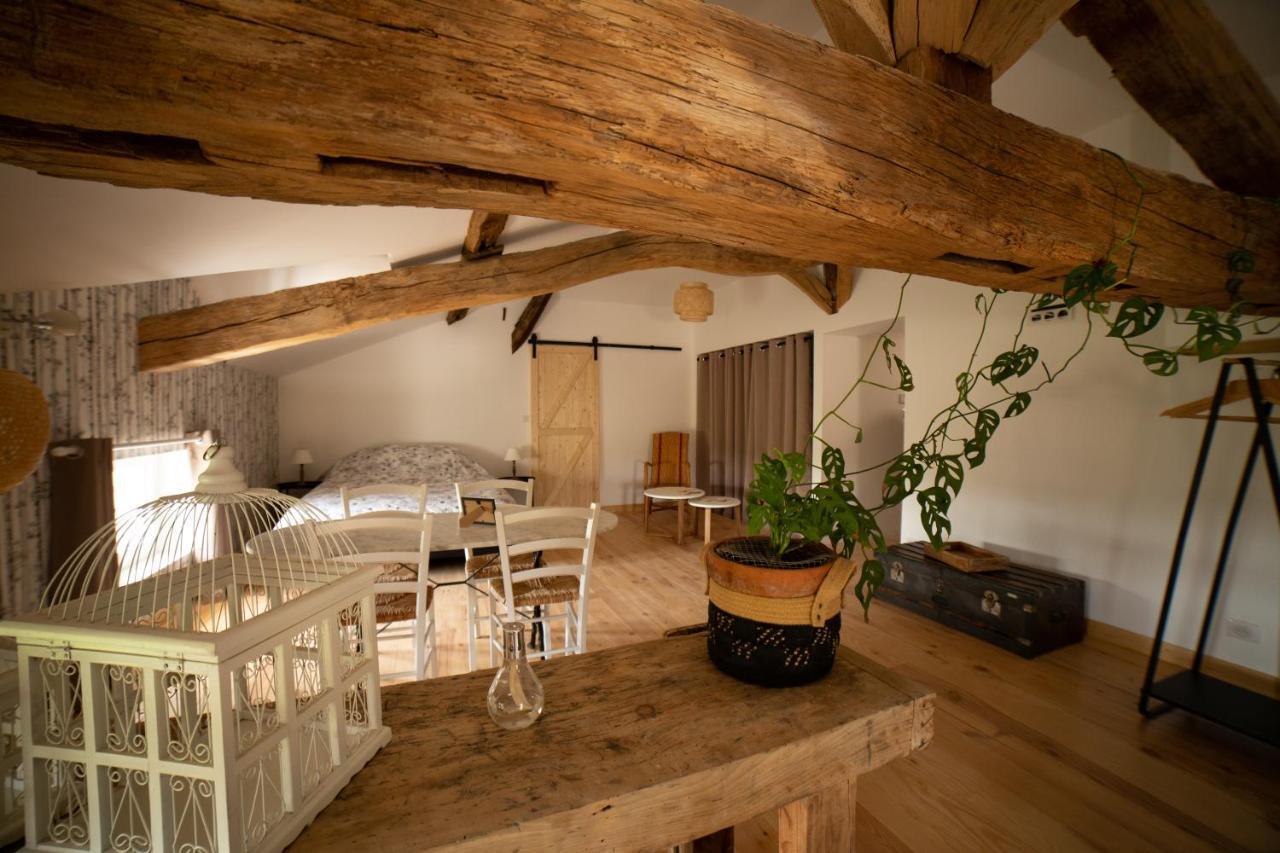 Le Clos Saint-Jean - Chambre D'Hote Lucky Luaran gambar